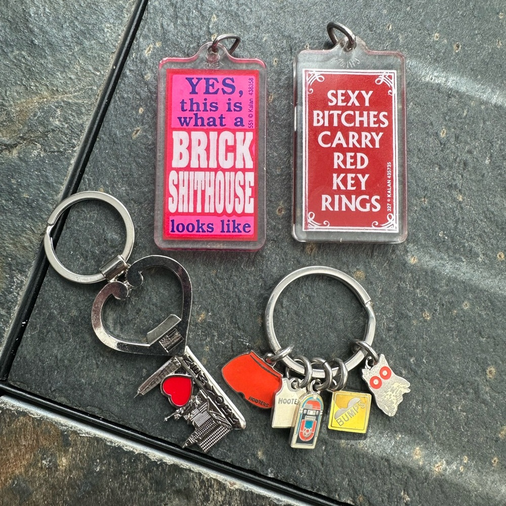 Vintage Novelty Keychains Hooters 80s